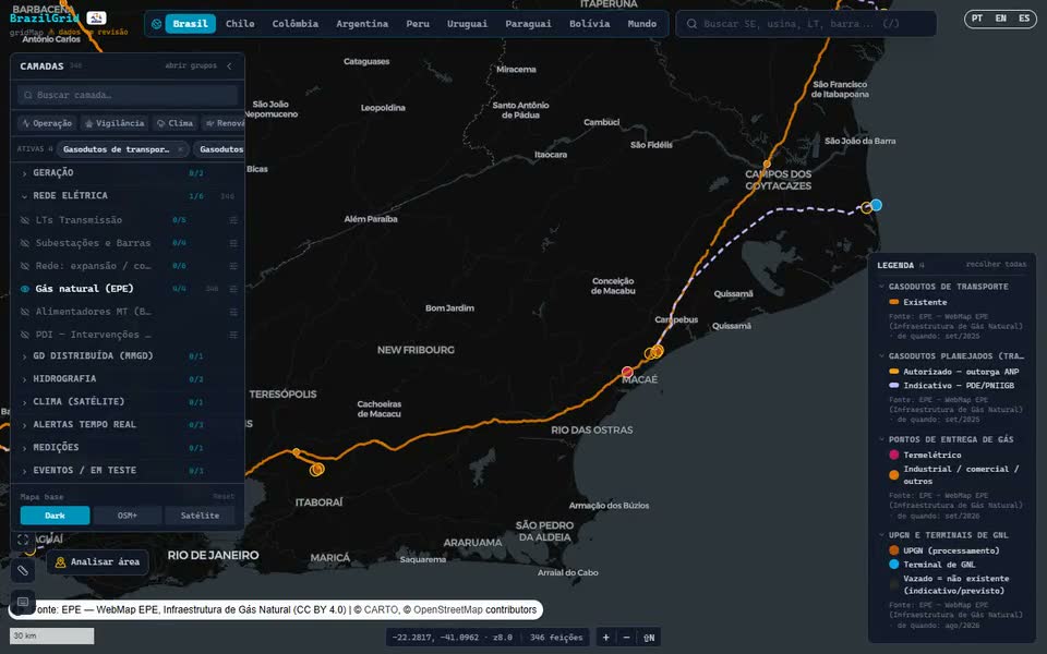 Animación: en gridMap solo con la capa Gas natural (EPE) encendida, el mapa se acerca a Macaé (RJ); el mouse sobre el punto de entrega UTE Norte Fluminense – GN abre el tooltip con el nombre de la capa (Puntos de entrega de gas (EPE)), segmento Termoeléctrico, transportista NTS, municipio Macaé (RJ) y categoría Existente, y la leyenda abierta separa gasoductos existentes, planificados (autorizado ANP e indicativo PDE/PNIIGB), puntos de entrega y UPGN/GNL, cada sección con su fuente y fecha.